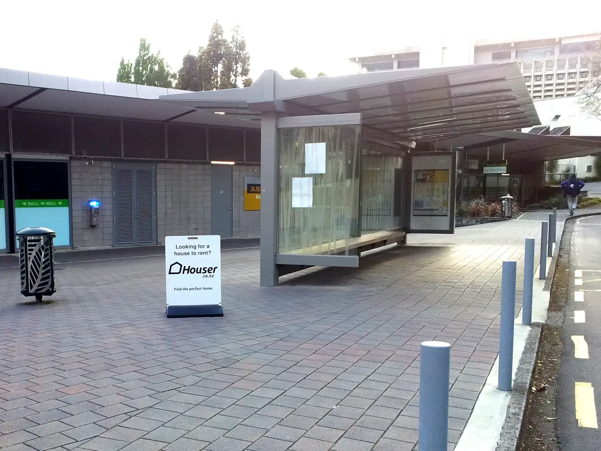 Houser footpath sign